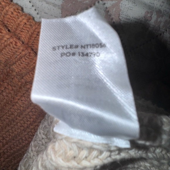 Autumn Leaves Tan Multi Chevron Stripe Knit crop sweater size S - Picture 6 of 11